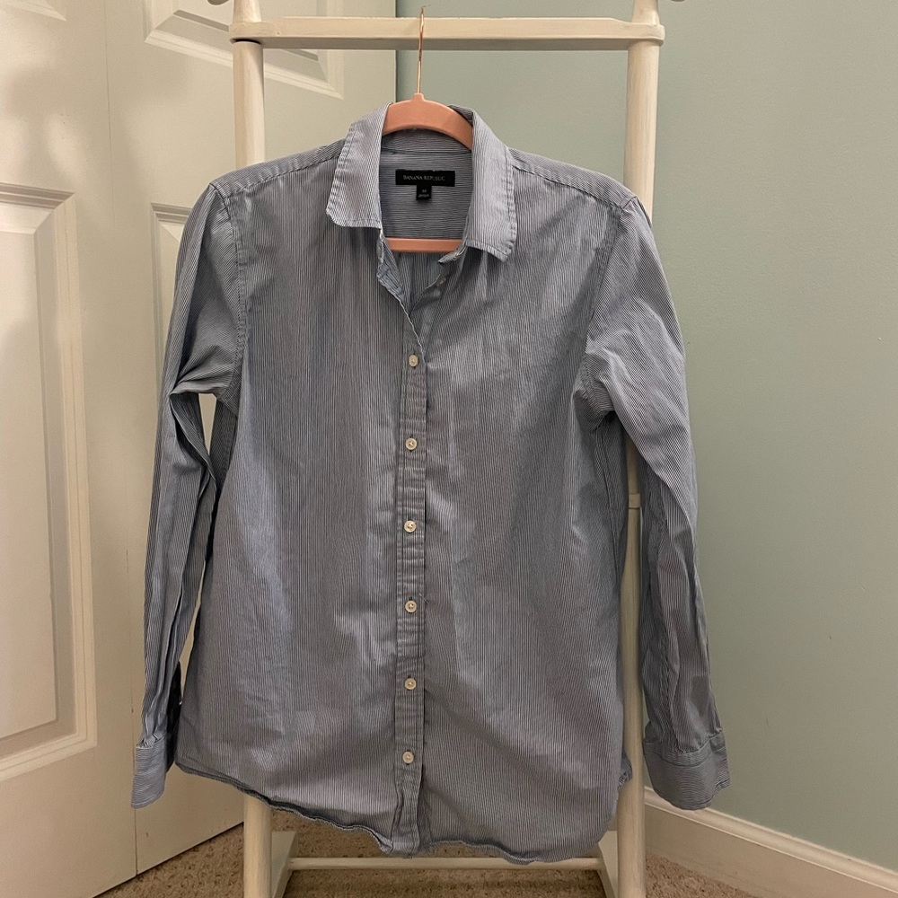 Banana Republic Button up shirt